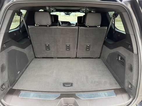 Used 2021 Cadillac Escalade ESV Premium Luxury w/ Driver Assist Tech Package image 27