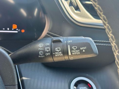 Used 2023 Jeep Grand Cherokee L Laredo AWD/4WD image 25