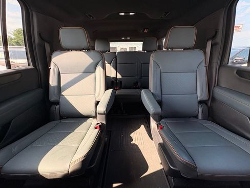 Used 2026 GMC Yukon XL AT4 w/ AT4 Premium Plus Package AWD/4WD image 31