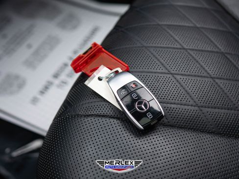 Used 2020 Mercedes-Benz S 560 4MATIC Sedan w/ Premium Package image 58