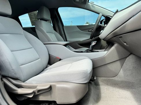 Used 2023 Chevrolet Malibu LS FWD image 10