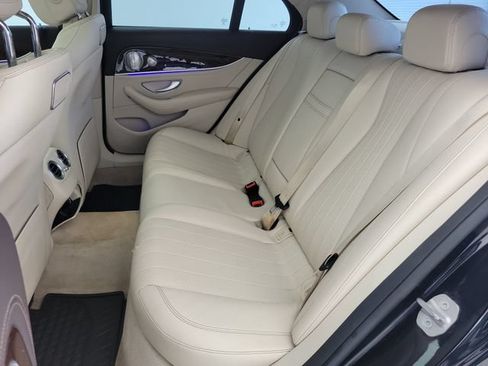 Used 2018 Mercedes-Benz E 300 image 13