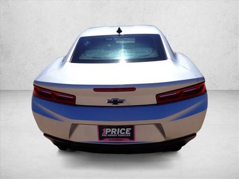 Used 2018 Chevrolet Camaro LT RWD image 3
