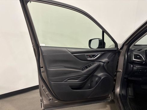 Used 2024 Subaru Forester Premium AWD/4WD image 10