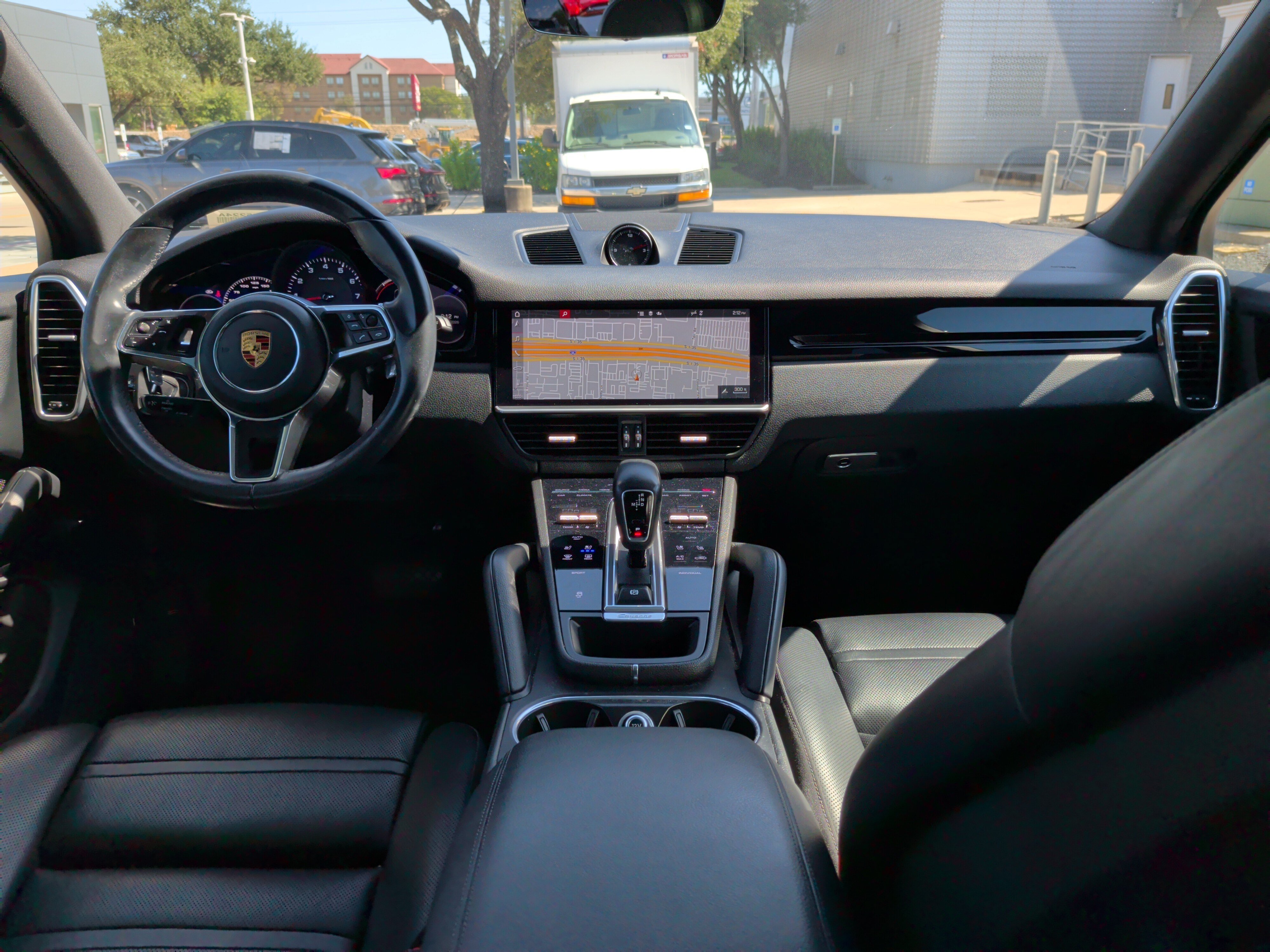 Used 2020 Porsche Cayenne AWD/4WD image 30