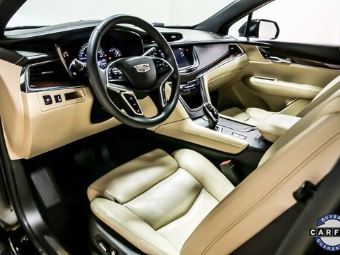 Used 2017 Cadillac XT5 Premium Luxury w/ Advanced Security Package image 28