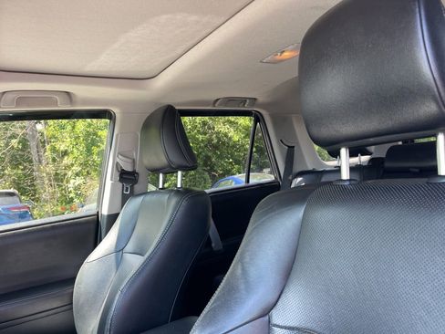 Used 2015 Toyota 4Runner Limited AWD/4WD image 8