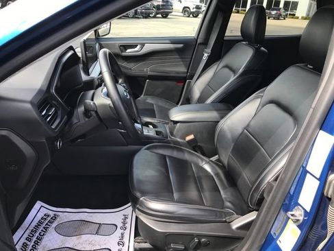 Used 2023 Ford Escape Platinum AWD/4WD image 14