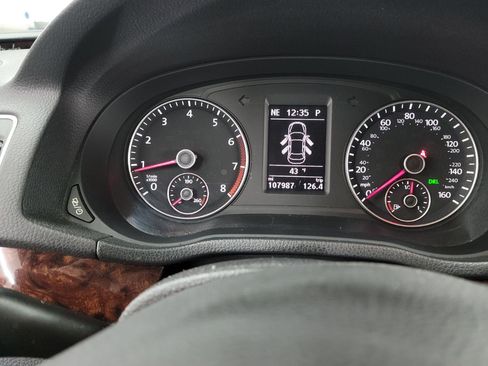 Used 2013 Volkswagen Passat 2.5 SEL Premium image 19