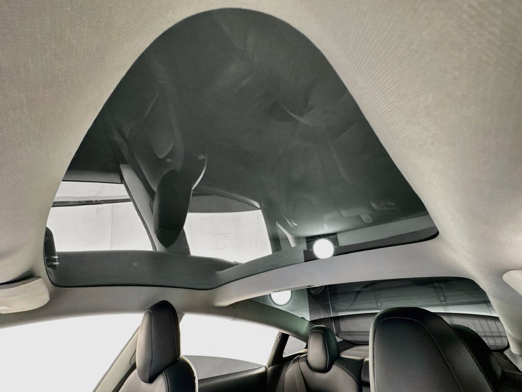 Used 2018 Tesla Model 3 Mid Range RWD image 11