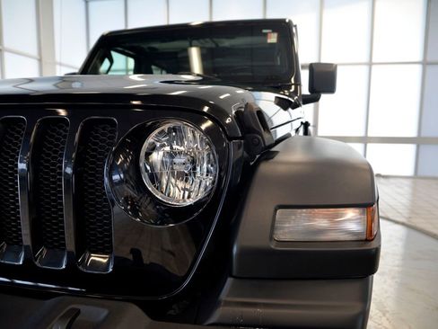 Used 2021 Jeep Wrangler Unlimited Sport image 11