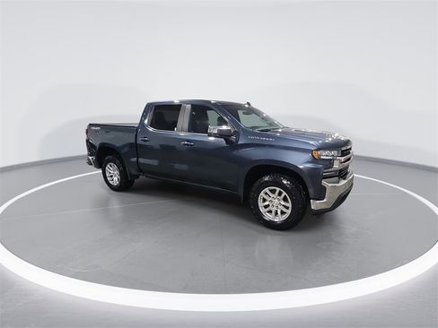 Used 2022 Chevrolet Silverado 1500 LT image 2