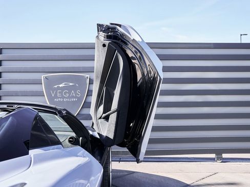 Used 2022 McLaren 720S image 35