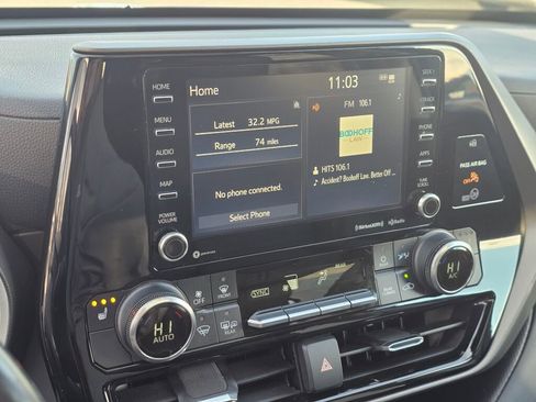 Used 2020 Toyota Highlander XLE image 37