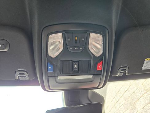 Used 2025 RAM 1500 Big Horn AWD/4WD image 24