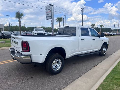 New 2026 RAM 3500 Tradesman image 8
