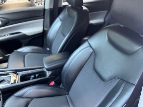 Used 2022 Jeep Compass Latitude w/ Sun and Sound Group FWD image 4