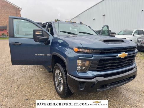 Used 2024 Chevrolet Silverado 2500 Custom w/ Custom Value Package AWD/4WD image 21