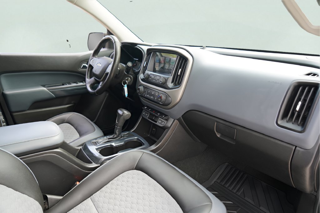Used 2017 Chevrolet Colorado Z71 AWD/4WD image 22