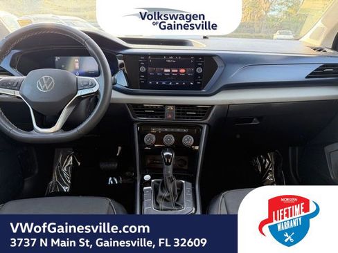 Certified 2023 Volkswagen Taos SE image 13