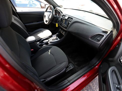 Used 2012 Chrysler 200 Touring image 8