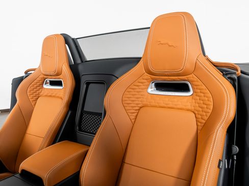 Used 2023 Jaguar F-TYPE R image 3