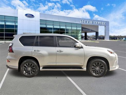 Used 2023 Lexus GX 460 Premium image 6