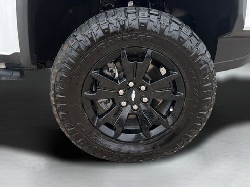 Used 2022 Chevrolet Colorado ZR2 w/ ZR2 Dusk Special Edition image 9