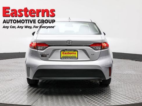 Used 2023 Toyota Corolla LE image 6