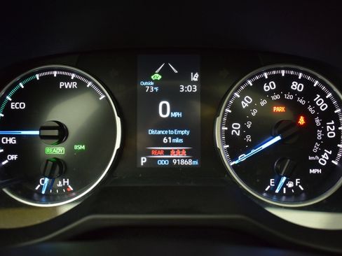 Used 2021 Toyota RAV4 XLE w/ Convenience Package AWD/4WD image 17