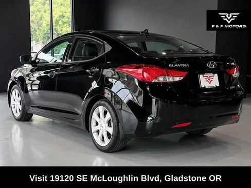 Used 2013 Hyundai Elantra Limited FWD image 4