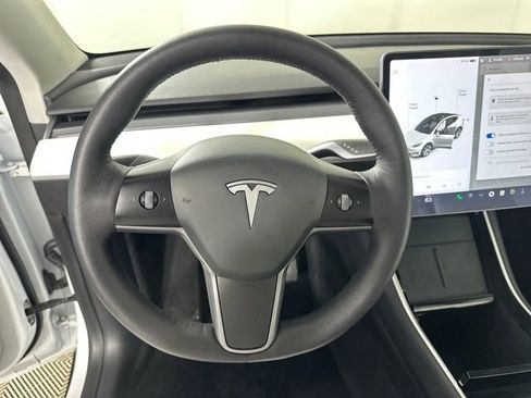 Used 2021 Tesla Model Y Standard Range image 14