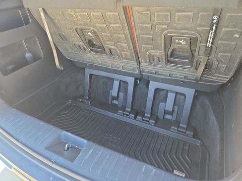 Certified 2025 Kia Carnival SX Prestige FWD image 34