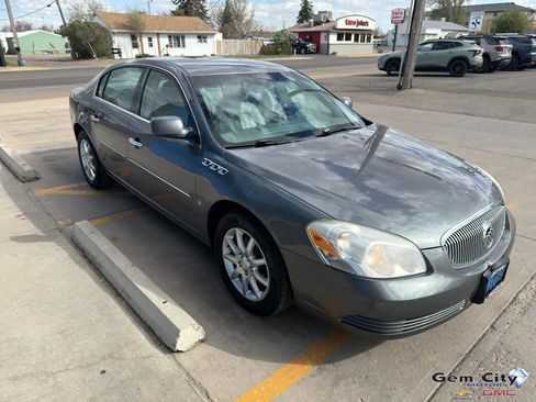 Used 2008 Buick Lucerne CXL w/ Driver Confidence Package FWD image 4