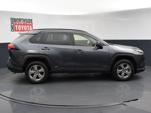 Used 2025 Toyota RAV4 LE AWD/4WD image 5