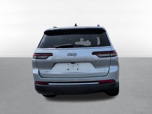 Used 2023 Jeep Grand Cherokee L Limited w/ Trailer Tow Group (B) AWD/4WD image 7