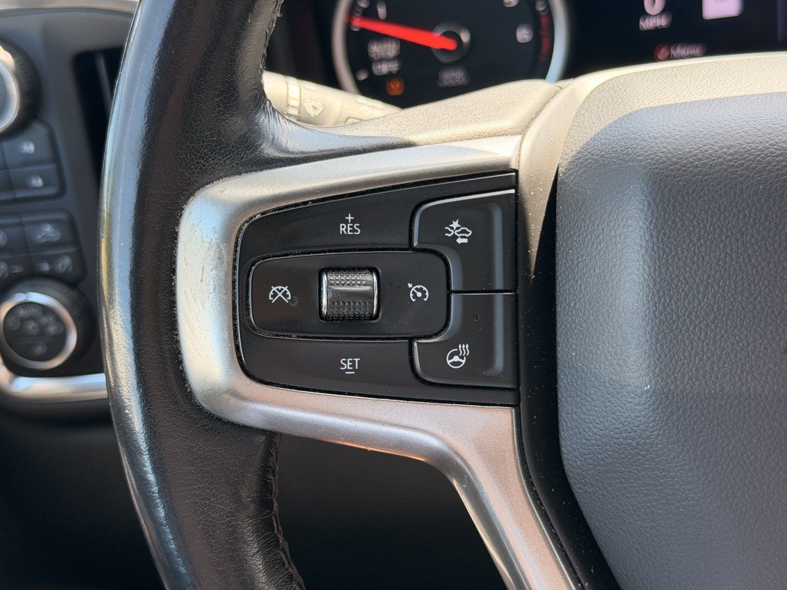 Used 2019 Chevrolet Silverado 1500 LTZ w/ LTZ Plus Package AWD/4WD image 19