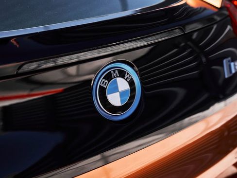 Used 2019 BMW i8 Coupe AWD/4WD image 14