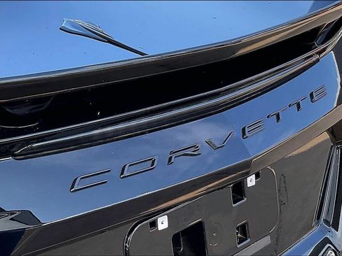 Used 2024 Chevrolet Corvette Stingray Coupe w/ Z51 Performance Package RWD image 28