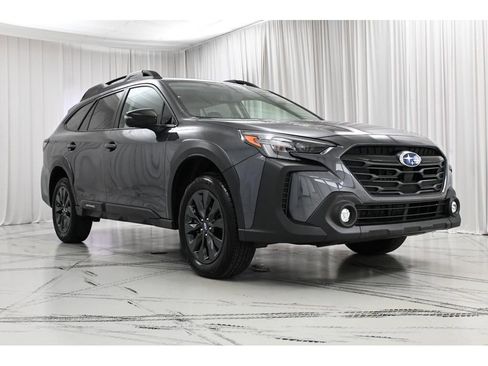 Used 2025 Subaru Outback Onyx Edition AWD/4WD image 2