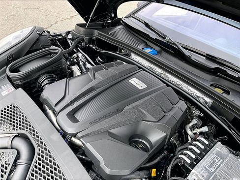 New 2026 Porsche Macan S image 22