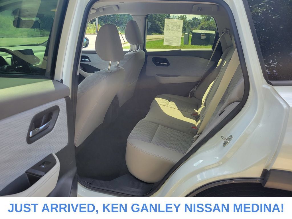 Certified 2023 Nissan Rogue SV AWD/4WD image 15
