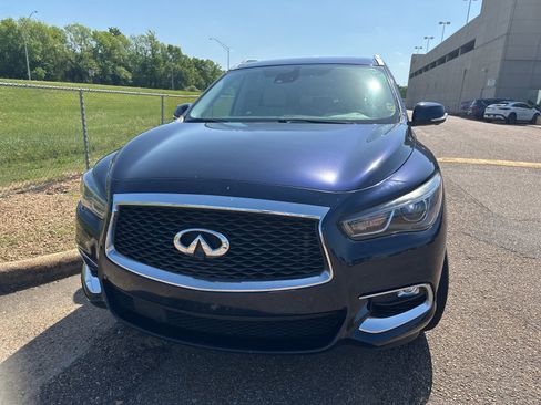 Used 2020 INFINITI QX60 Luxe w/ Essential Package image 2