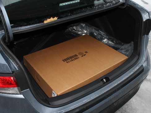 Used 2025 Toyota Corolla LE image 8