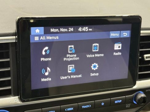 Used 2023 Hyundai Venue SEL image 35