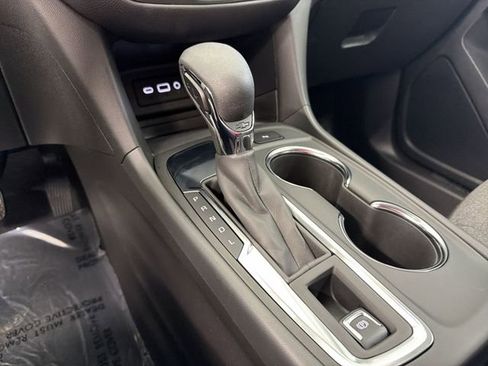 Certified 2024 Chevrolet Equinox LT w/ LPO, Floor Liner Package image 29