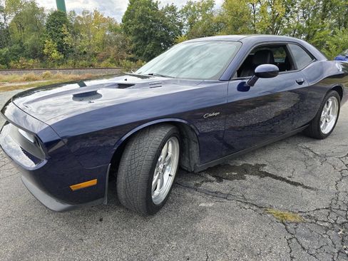 Used 2013 Dodge Challenger R/T image 10