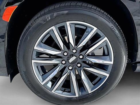 Used 2024 Cadillac Escalade ESV Sport Platinum image 10