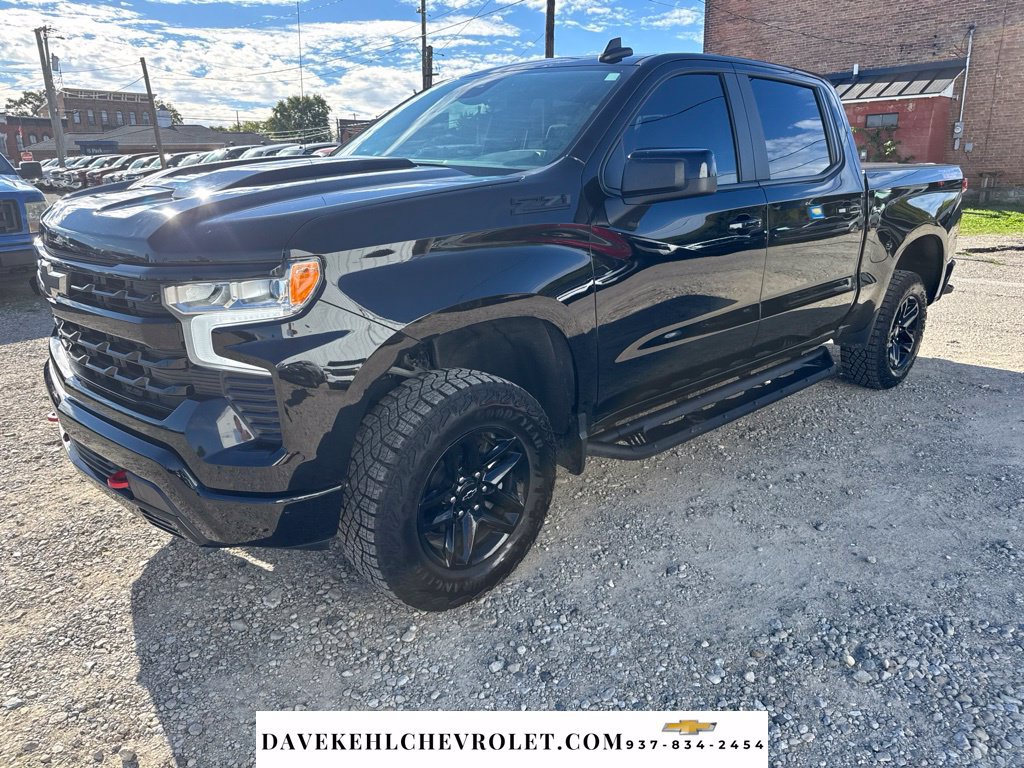 Used 2024 Chevrolet Silverado 1500 LT Trail Boss w/ Convenience Package II AWD/4WD image 1
