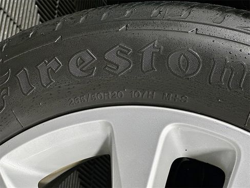 Used 2017 Jeep Grand Cherokee Limited image 33